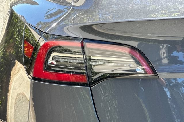 2023 Tesla Model 3 RWD