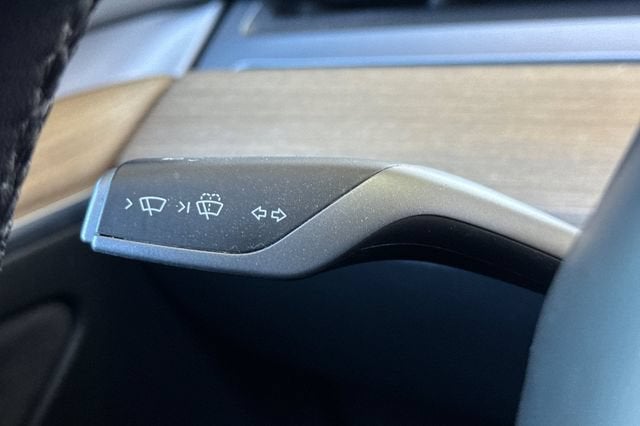 2023 Tesla Model 3 RWD