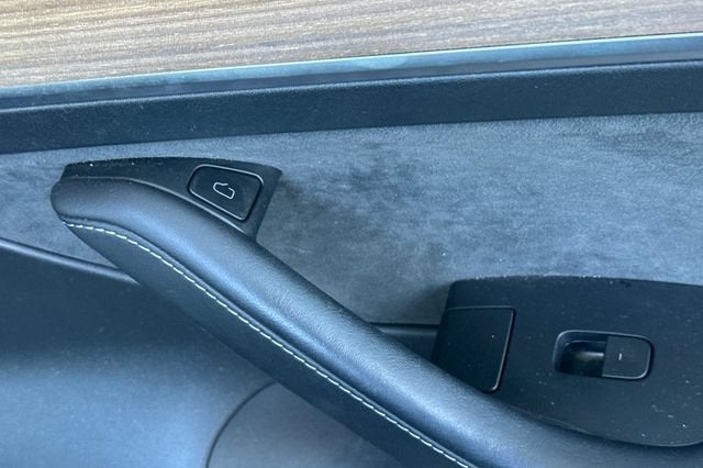 2023 Tesla Model 3 RWD