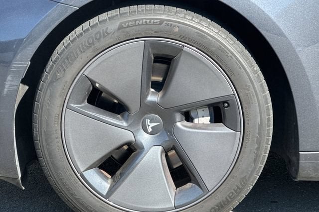 2023 Tesla Model 3 RWD