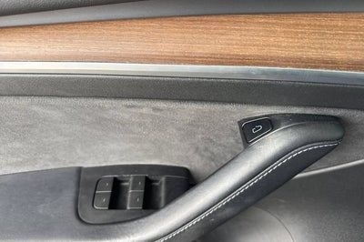 2022 Tesla Model 3 Long Range AWD *Ltd Avail*