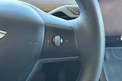 2025 Tesla Model Y Long Range AWD *Ltd Avail*