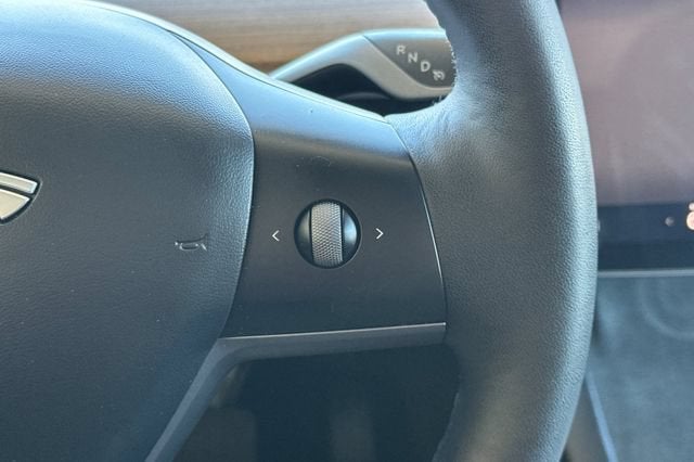 2025 Tesla Model Y Long Range AWD *Ltd Avail*