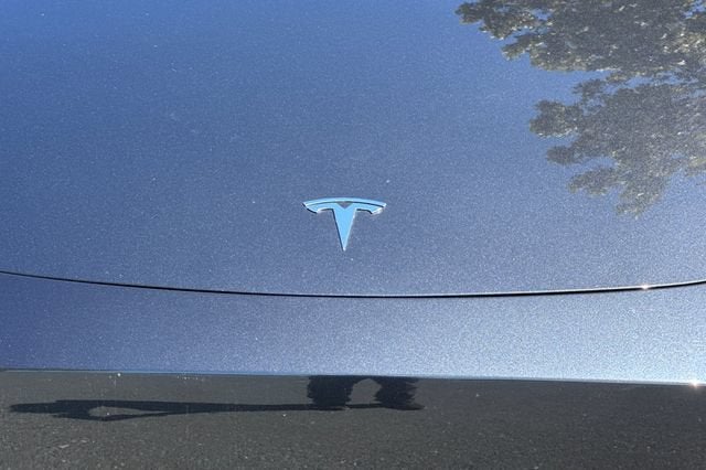 2025 Tesla Model Y Long Range AWD *Ltd Avail*