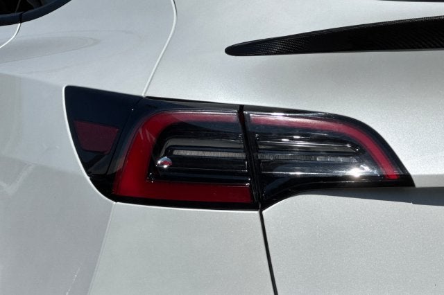 2023 Tesla Model Y Long Range AWD