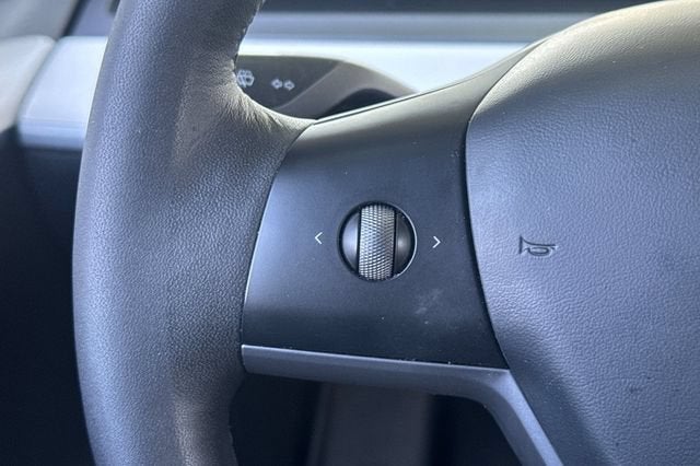 2024 Tesla Model Y Long Range AWD