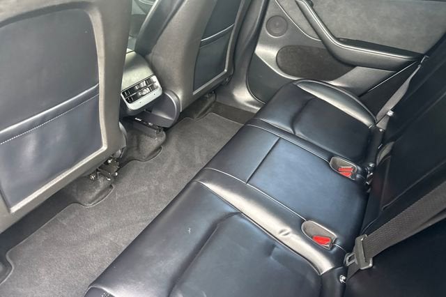 2025 Tesla Model Y Long Range RWD *Ltd Avail*