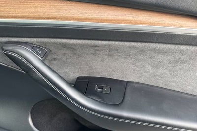 2025 Tesla Model Y Long Range RWD *Ltd Avail*