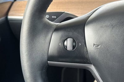 2025 Tesla Model Y Long Range RWD *Ltd Avail*