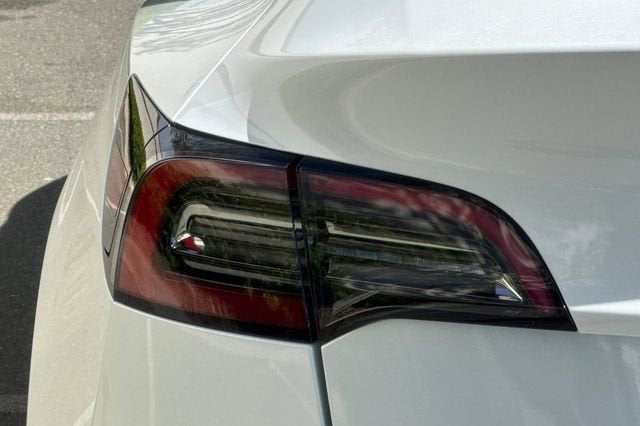 2025 Tesla Model Y Long Range RWD *Ltd Avail*