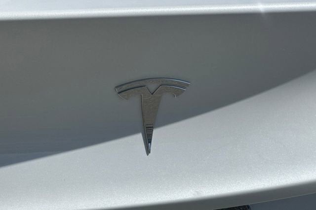 2025 Tesla Model Y Long Range RWD *Ltd Avail*