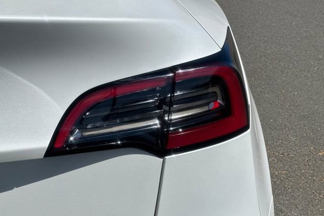 2025 Tesla Model Y Long Range RWD *Ltd Avail*