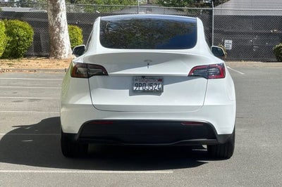 2025 Tesla Model Y Long Range RWD *Ltd Avail*