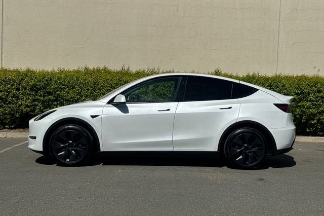 2025 Tesla Model Y Long Range RWD *Ltd Avail*