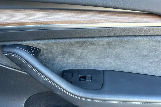 2023 Tesla Model Y Performance AWD