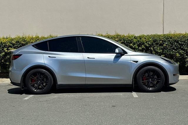 2023 Tesla Model Y Performance AWD