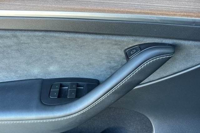 2024 Tesla Model Y Performance AWD