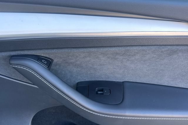 2023 Tesla Model Y Performance AWD