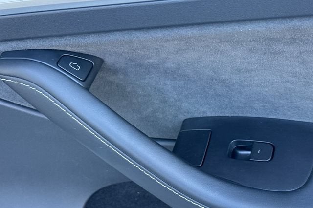 2023 Tesla Model Y Performance AWD