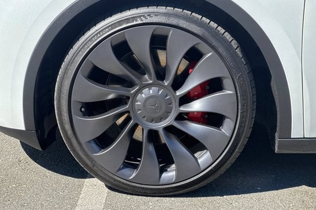 2023 Tesla Model Y Performance AWD