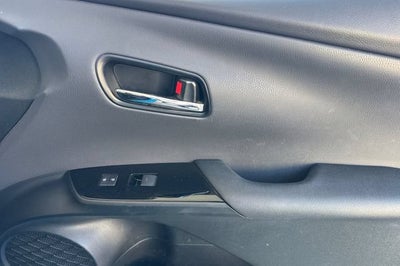 2019 Toyota Prius Prime Plus (Natl)