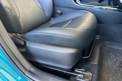 2019 Toyota Prius Prime Plus (Natl)