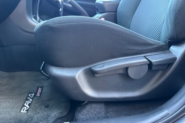 2012 Toyota RAV4 4WD 4dr I4 Sport (Natl)