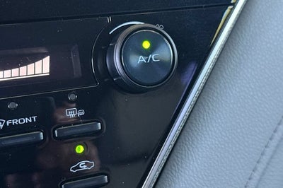 2018 Toyota Camry LE Auto (SE)