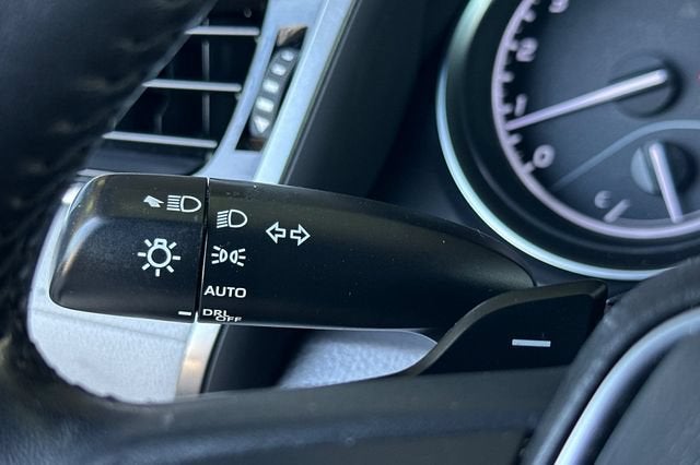 2018 Toyota Camry LE Auto (SE)