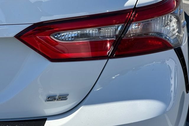 2018 Toyota Camry LE Auto (SE)