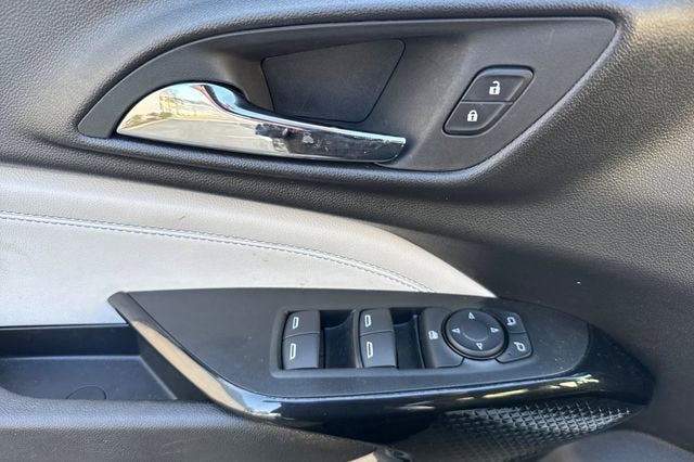 2025 Chevrolet Trax FWD 4dr LT