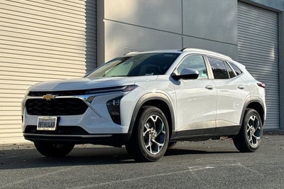 2025 Chevrolet Trax FWD 4dr LT