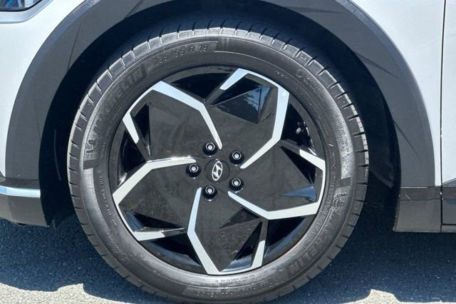 2024 Hyundai IONIQ 5 SEL RWD