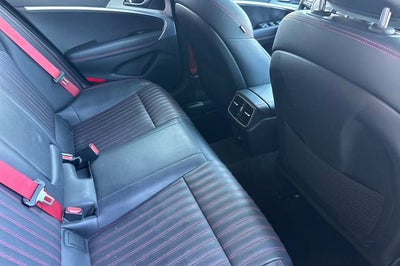 2023 Genesis G70 2.0T RWD