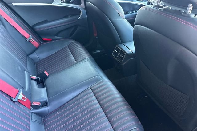 2023 Genesis G70 2.0T RWD