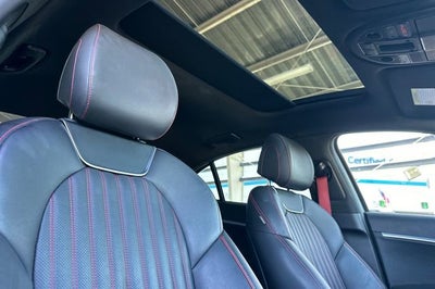 2023 Genesis G70 2.0T RWD
