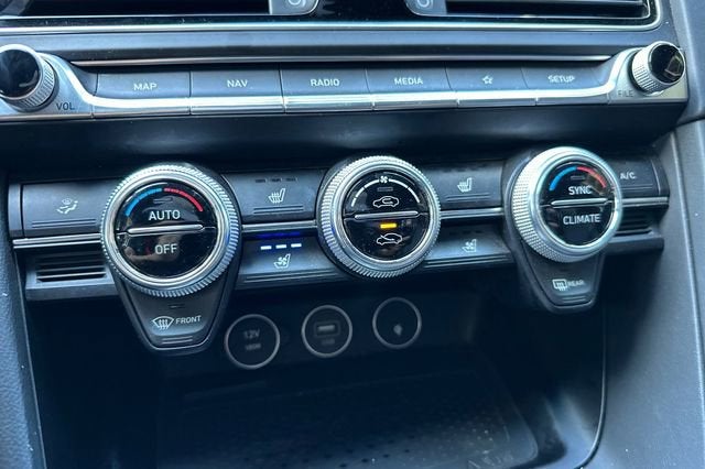 2023 Genesis G70 2.0T RWD