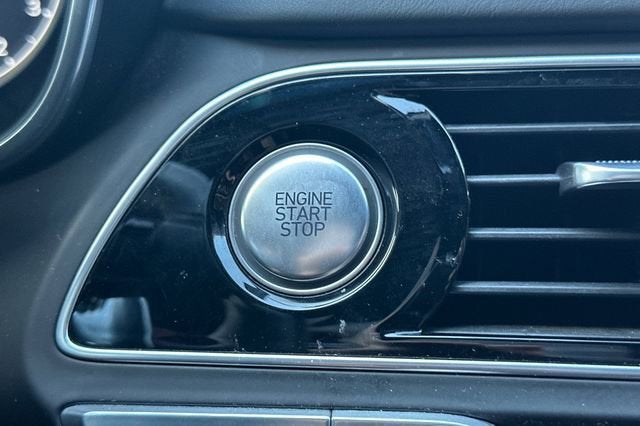 2023 Genesis G70 2.0T RWD