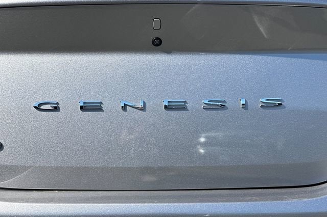 2023 Genesis G70 2.0T RWD