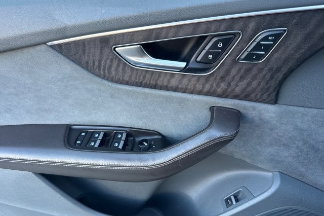 2020 Audi Q8 Prestige 55 TFSI quattro