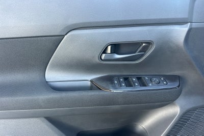 2027 Nissan Kicks S