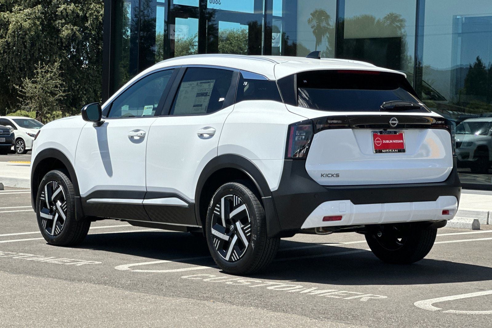 2026 Nissan Kicks SV