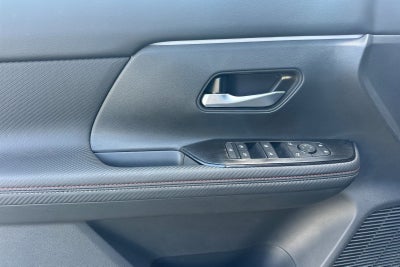 2027 Nissan Kicks SR