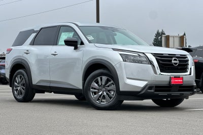 2025 Nissan Pathfinder S