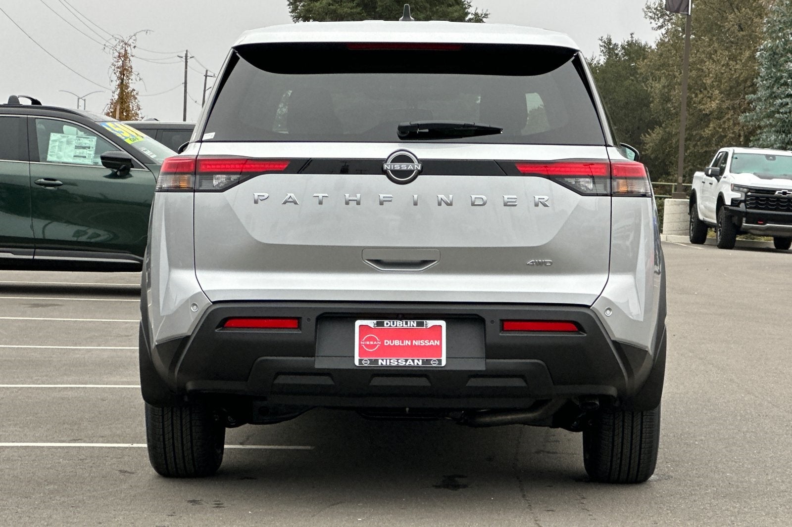 2025 Nissan Pathfinder S