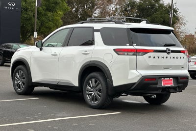 2025 Nissan Pathfinder SV