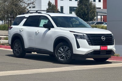2026 Nissan Pathfinder SV