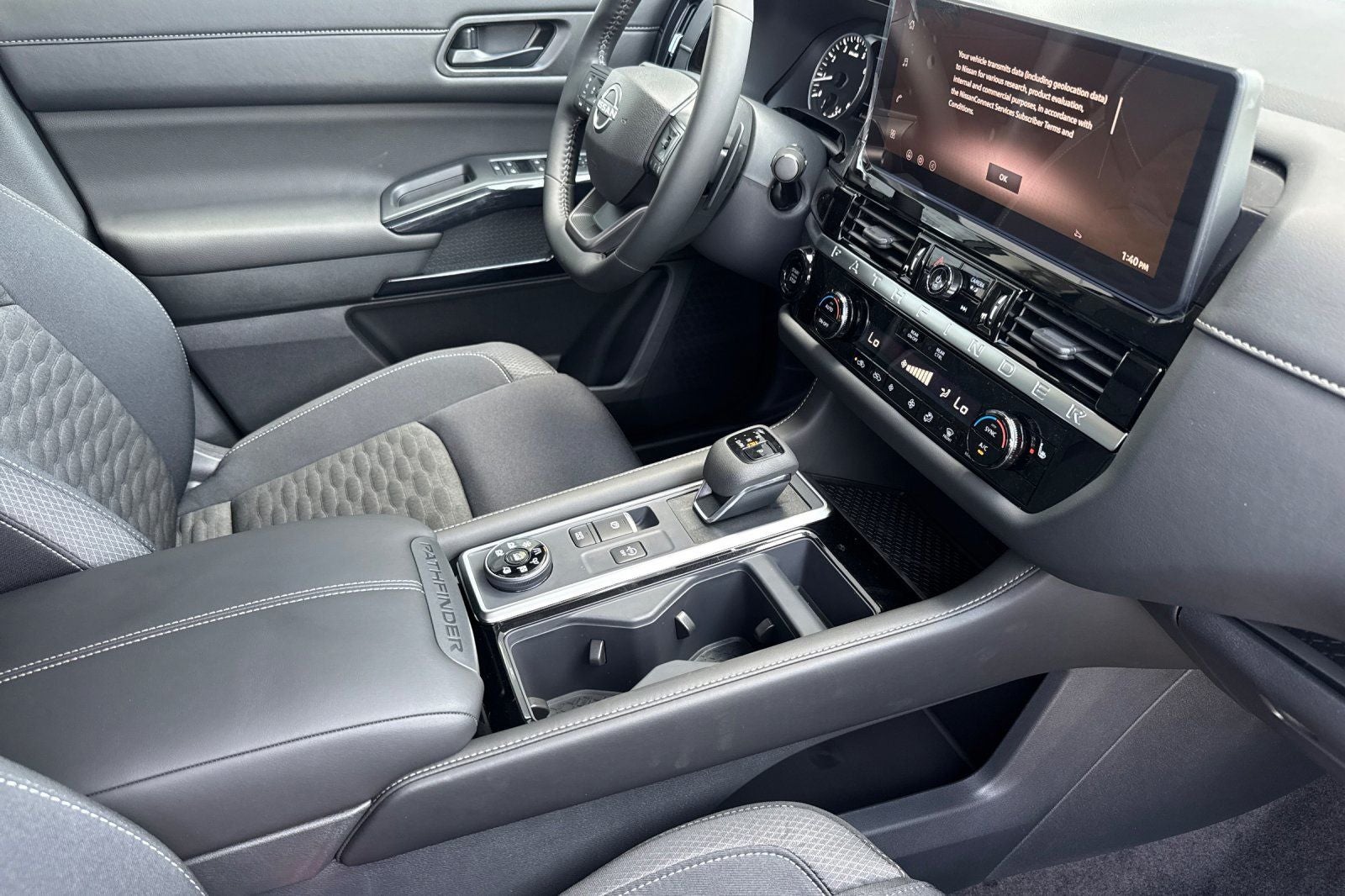 2026 Nissan Pathfinder SV