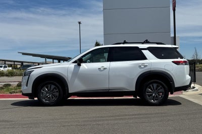 2026 Nissan Pathfinder SV