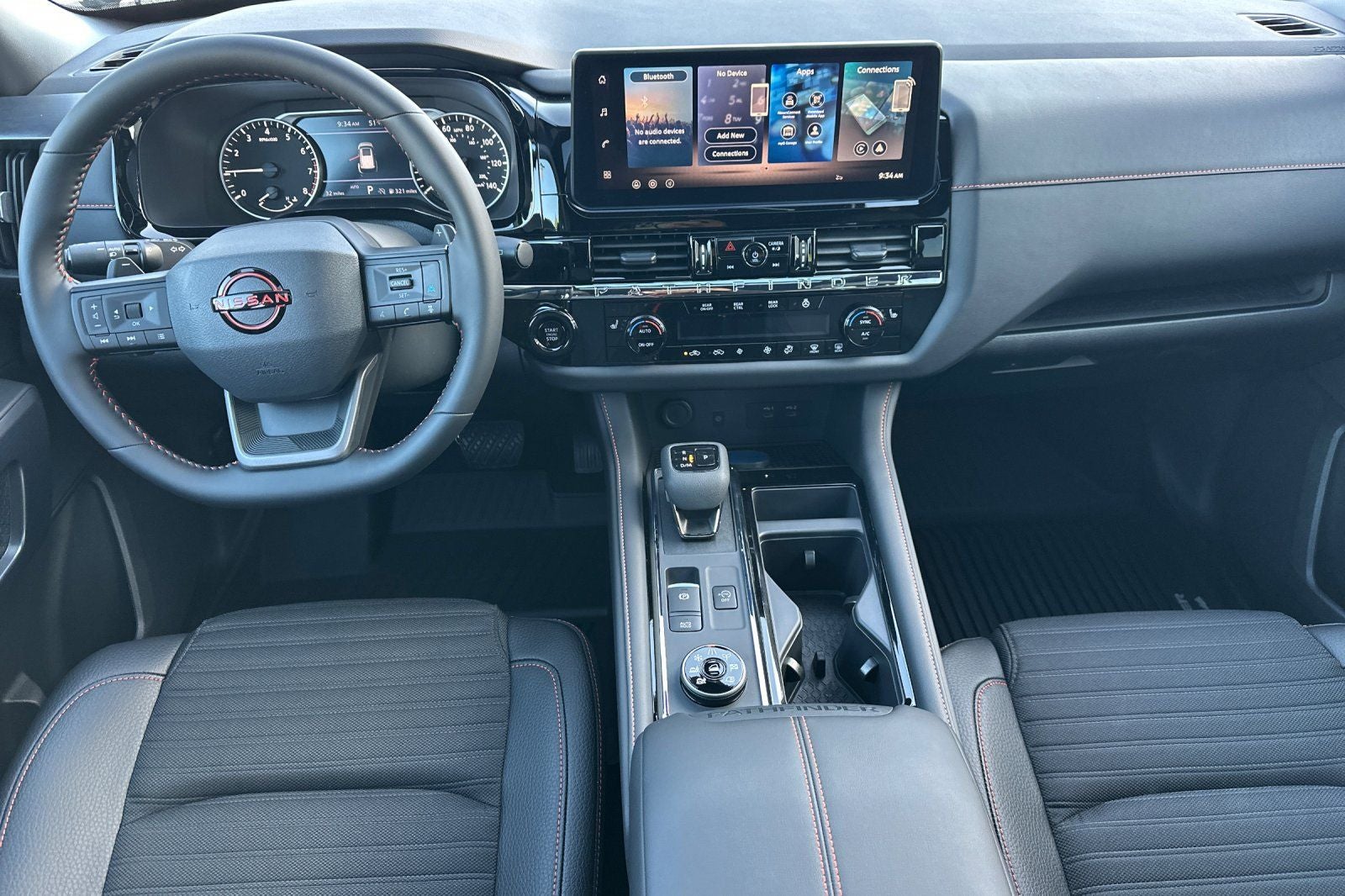 2026 Nissan Pathfinder SV